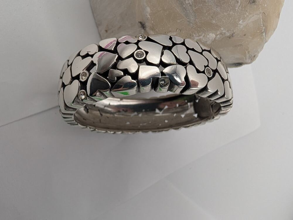 Brighton Le Beau Heart Silver Tone Pave Crystal Hinged Bangle Bracelet JB0242